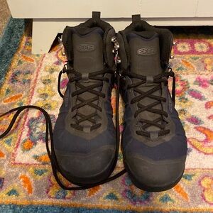 Men’s Keen Hiking Boot sz 8.5
